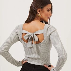 ASTR Heather Grey Square Neck Tie Back Bodysuit, M